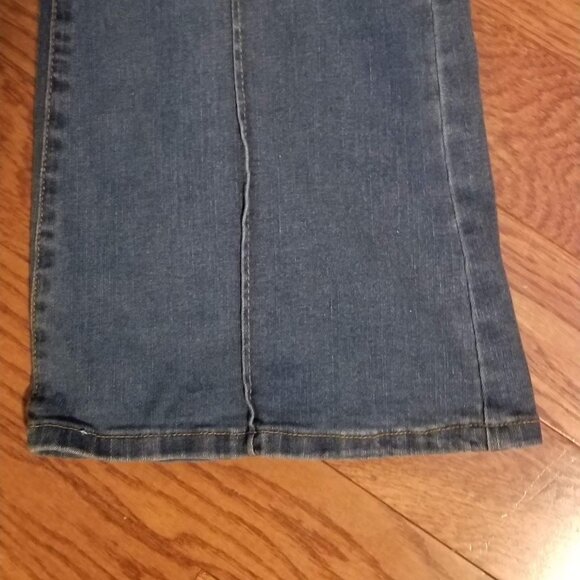 TALL SHEIN flare stretch jeans, size 28 - Picture 3 of 8